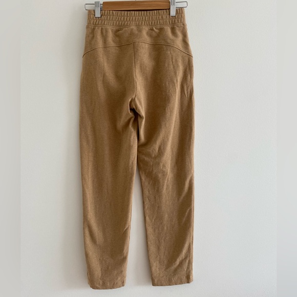 The Group by Babaton Rocket cotton camel : brown crop Jogger pants Aritzia XXS - Picture 4 of 7